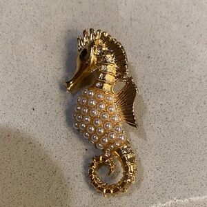 Gold Seahorse Pearl Accent Brooch NWOT